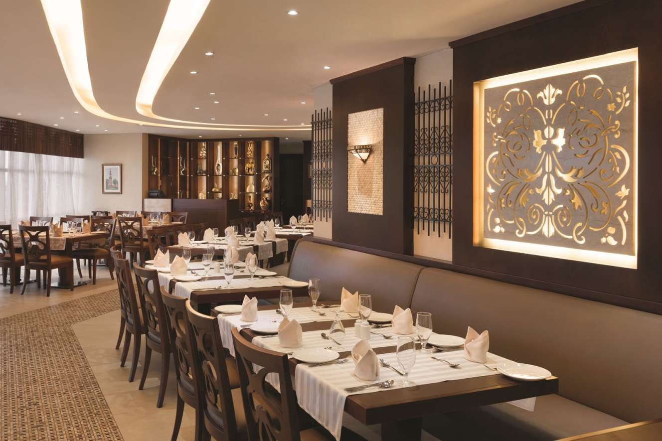 Ramada Corniche 4